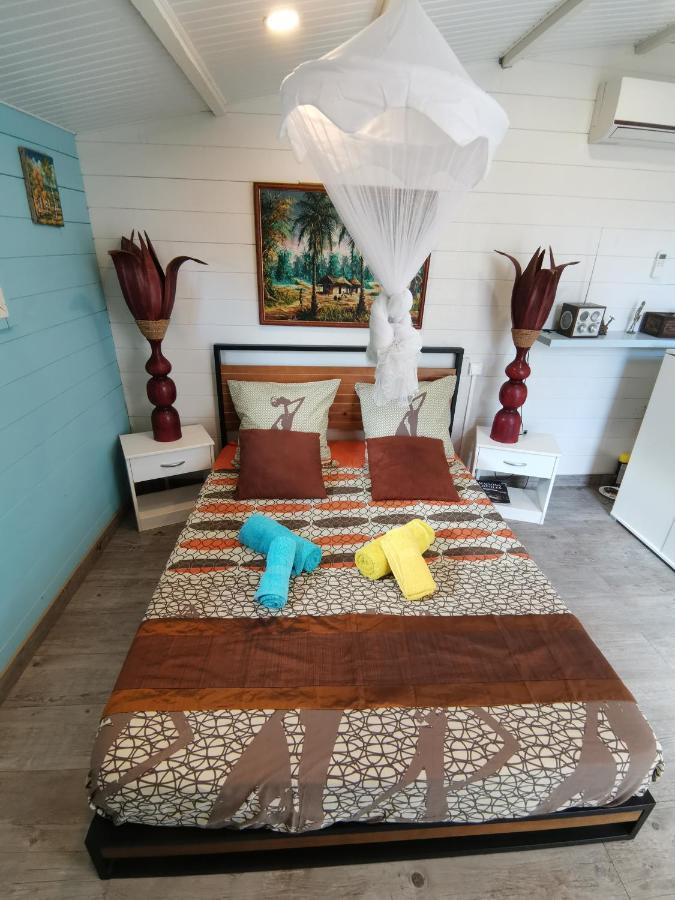 Bungalow La Perle - Jacuzzi - Piscine Saint-Francois  Bagian luar foto